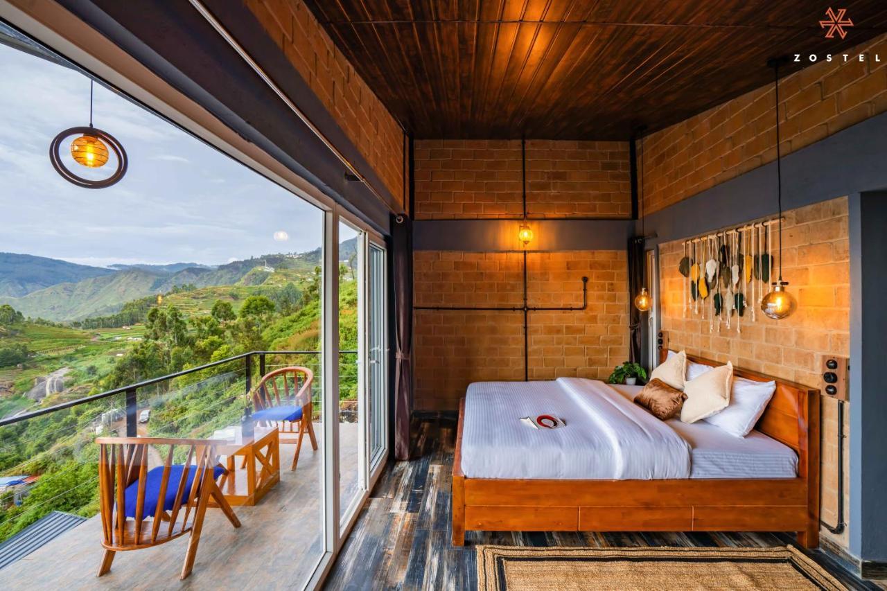 Superior Room (with balcony and mountain view)