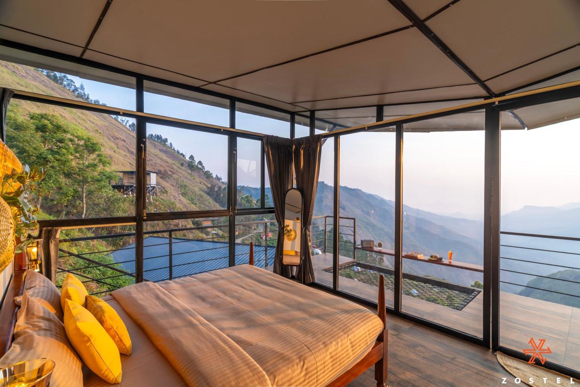 Premium Room with Suspended Balcony Hammock